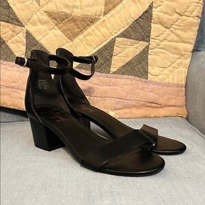 Jellypop Black Ankle-Strap Block Heel Sandals